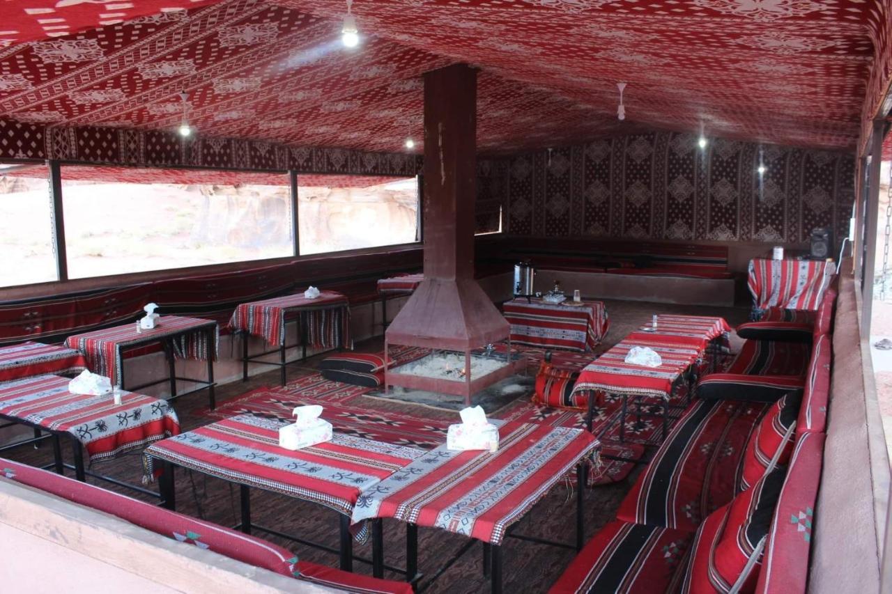Bedouin Memories Camp Hotel Wadi Rum Bagian luar foto