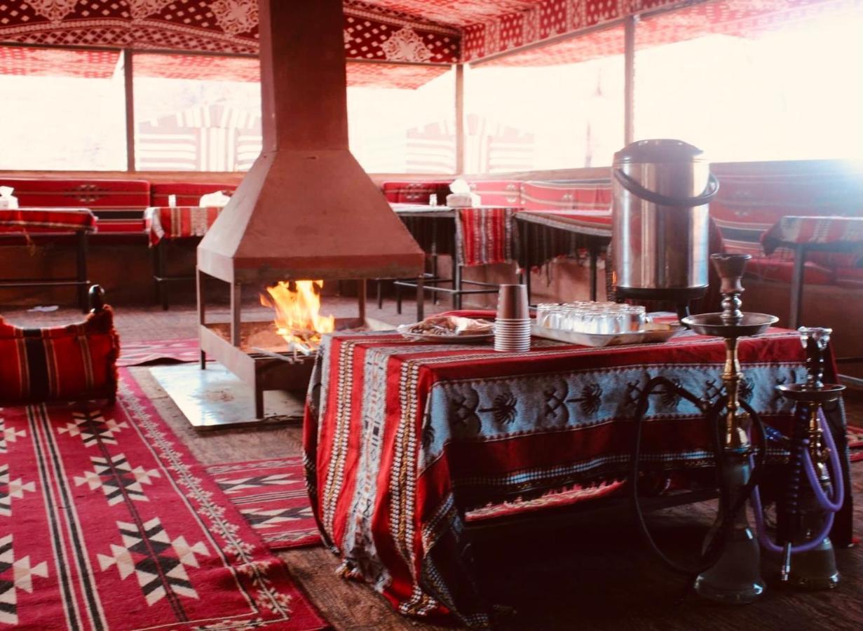 Bedouin Memories Camp Hotel Wadi Rum Bagian luar foto