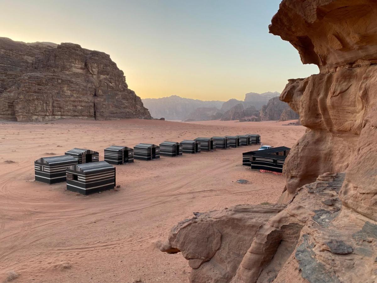 Bedouin Memories Camp Hotel Wadi Rum Bagian luar foto