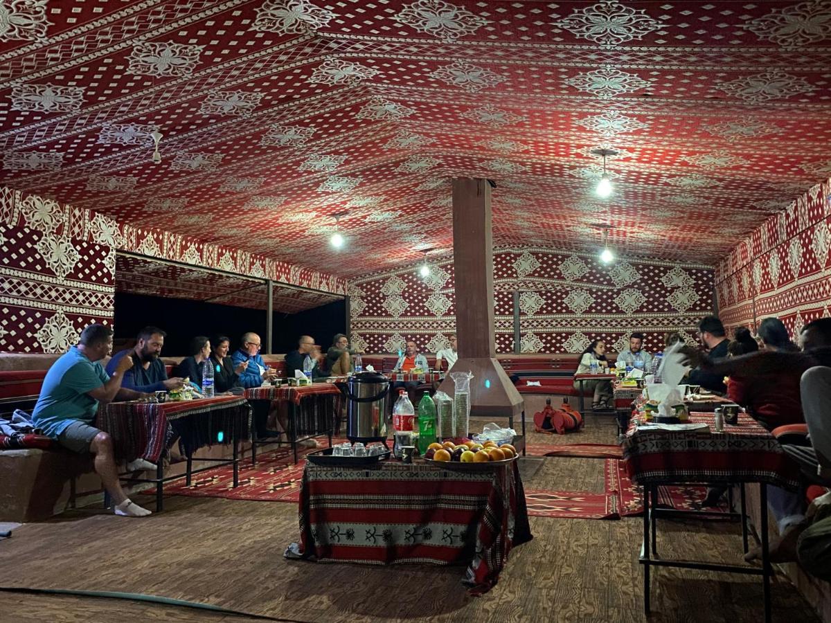 Bedouin Memories Camp Hotel Wadi Rum Bagian luar foto