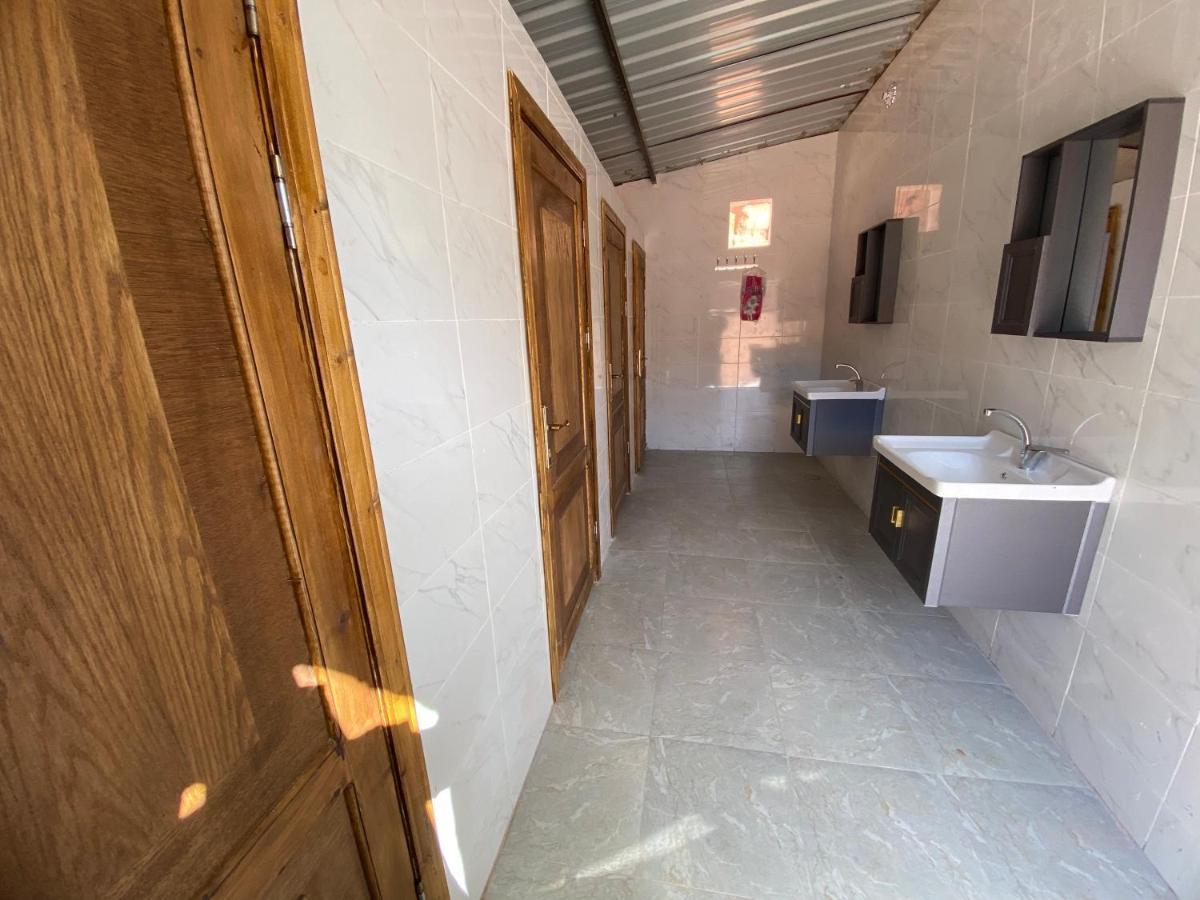 Bedouin Memories Camp Hotel Wadi Rum Bagian luar foto