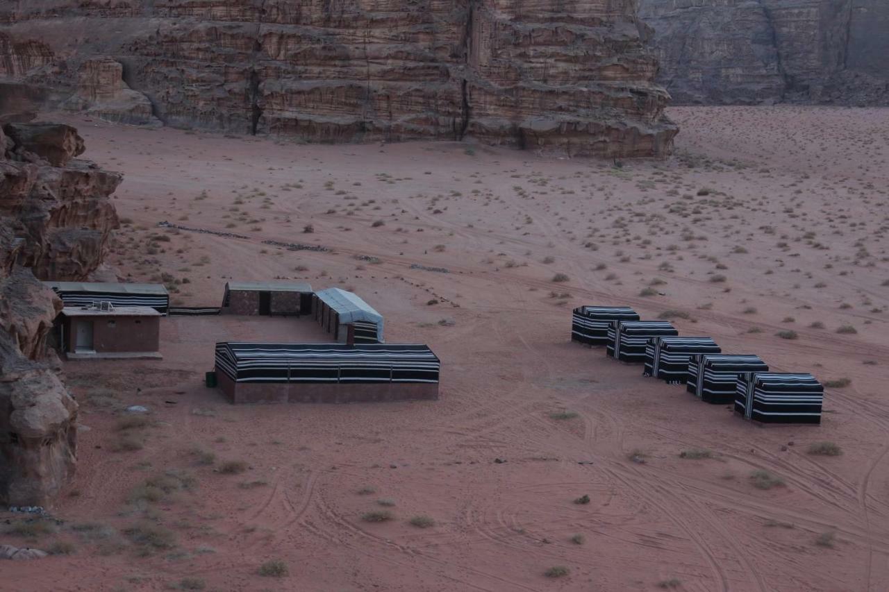 Bedouin Memories Camp Hotel Wadi Rum Bagian luar foto